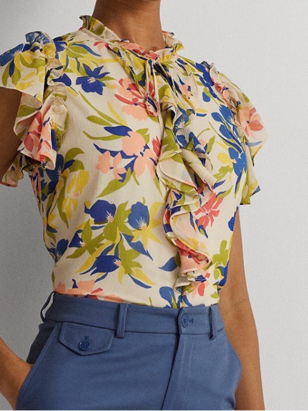 Lauren Ralph Lauren Women's Size L Floral  Ruffle Trim Tie Neck‎ Georgette Top